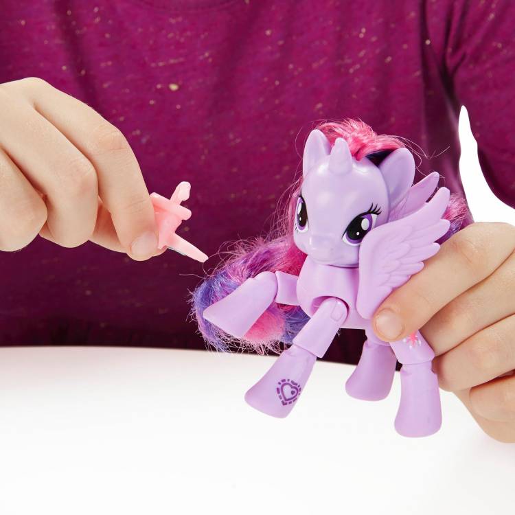 Фигурка пони с артикуляцией Принцесса Твайлайт Спаркл из серии My Little Pony от Hasbro, b